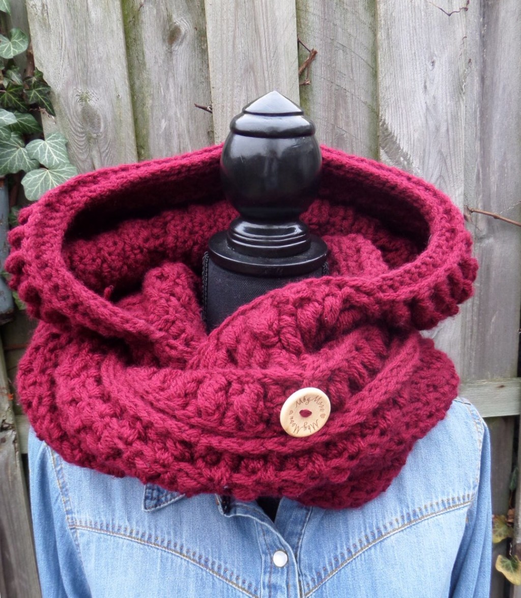 Gratis patroon (PDF) hoodycolsjaal Ruby MbyMoon&nbsp;online!